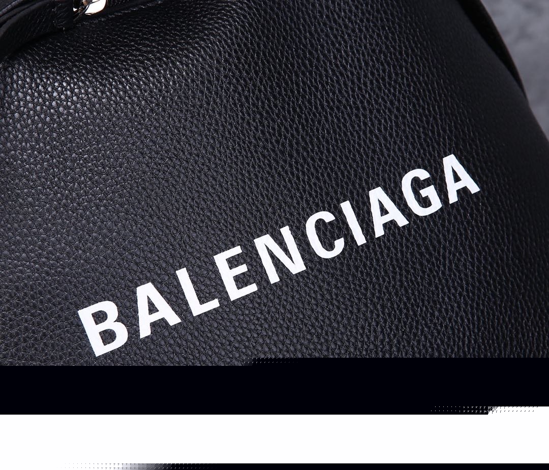 超スーパーコピー後払い国内発送 Balenciaga バレンシアガ バッグ 実物の写真 N品代引き対応送料無料安全必ず届く信用できるサイト