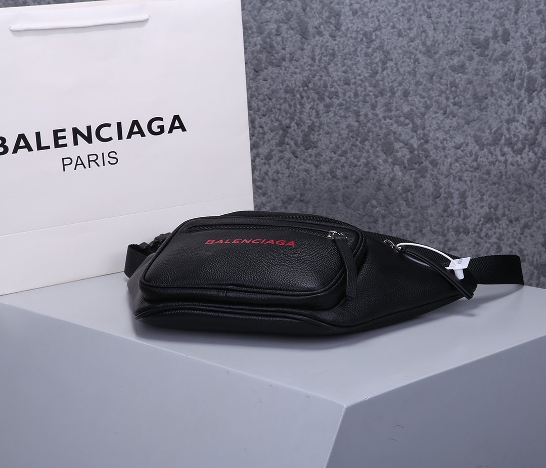 超スーパーコピー後払い国内発送 Balenciaga バレンシアガ バッグ 実物の写真 N品代引き対応送料無料安全必ず届く信用できるサイト