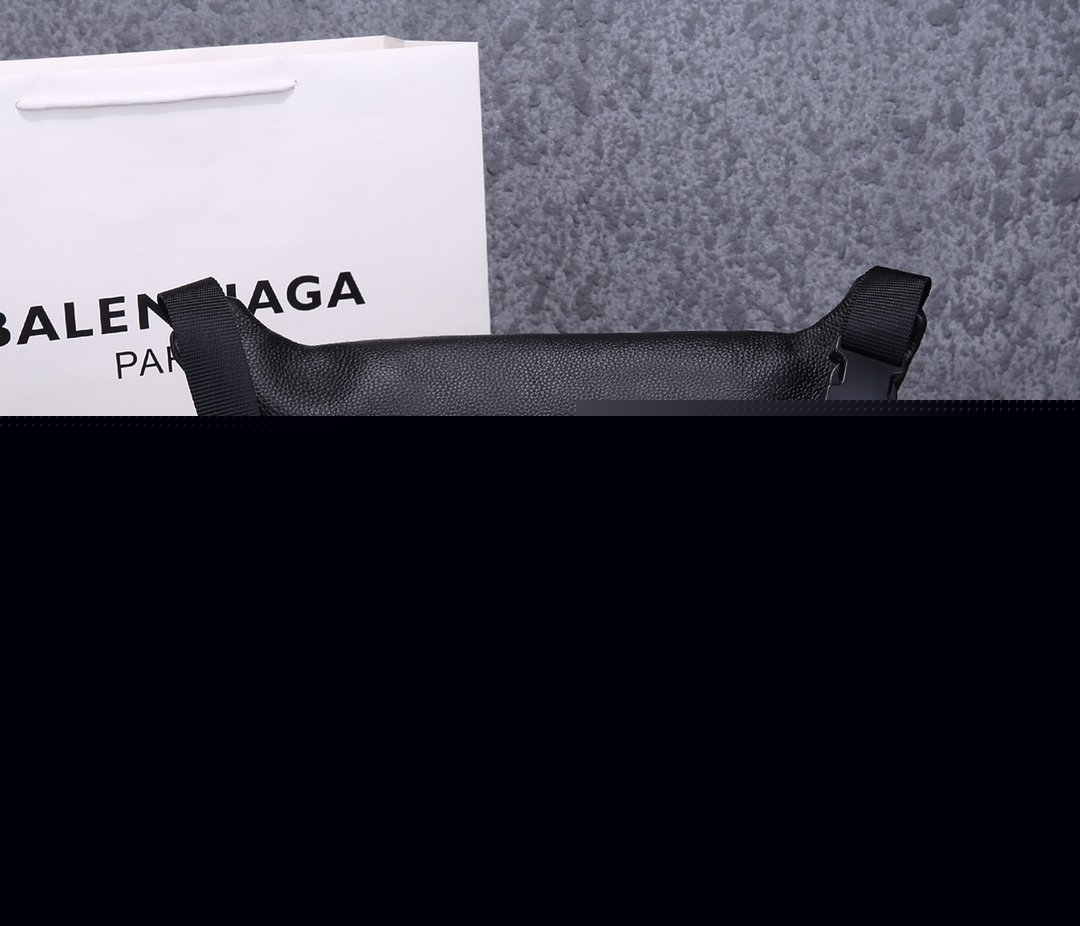 超スーパーコピー後払い国内発送 Balenciaga バレンシアガ バッグ 実物の写真 N品代引き対応送料無料安全必ず届く信用できるサイト