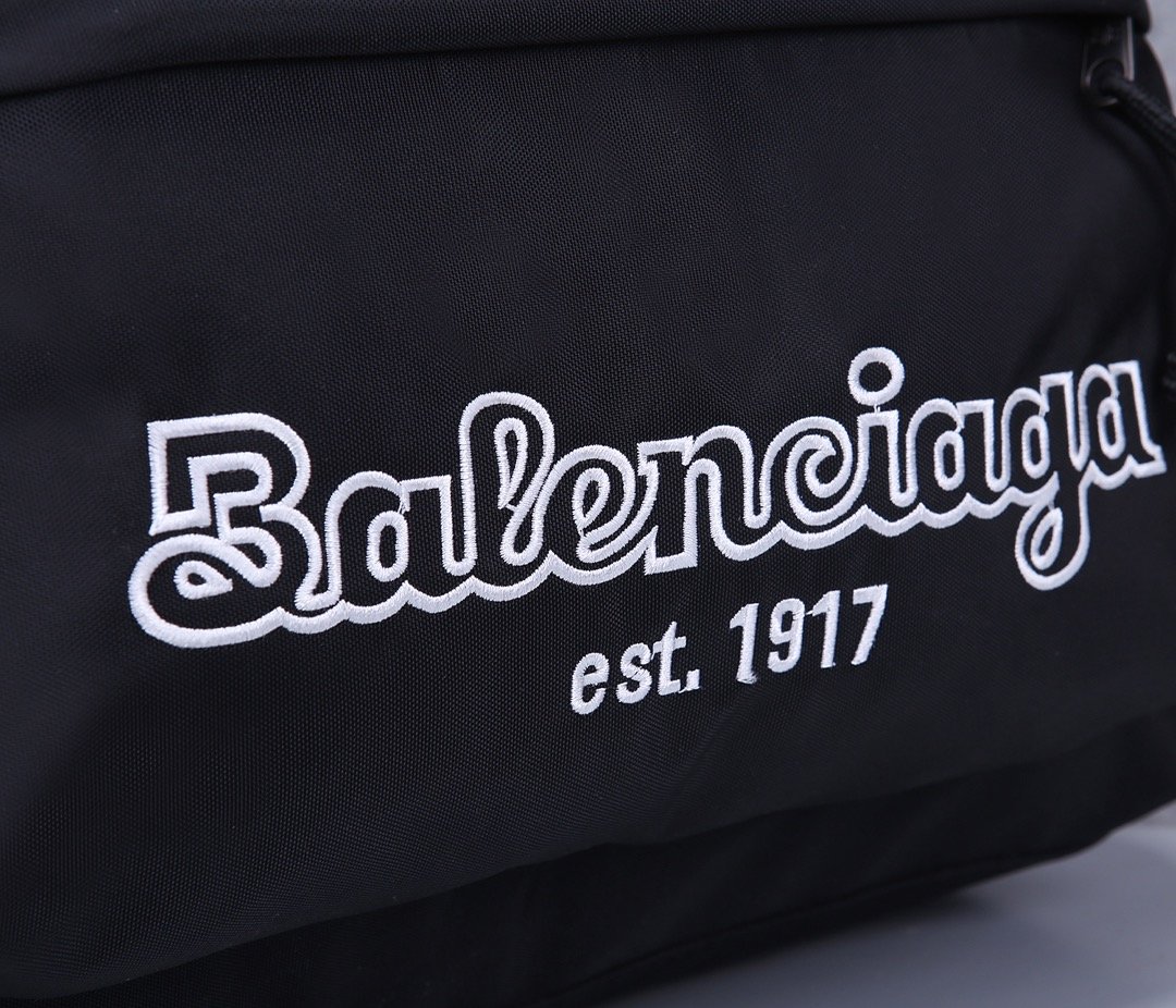 超スーパーコピー後払い国内発送 Balenciaga バレンシアガ バッグ 実物の写真 N品代引き対応送料無料安全必ず届く信用できるサイト