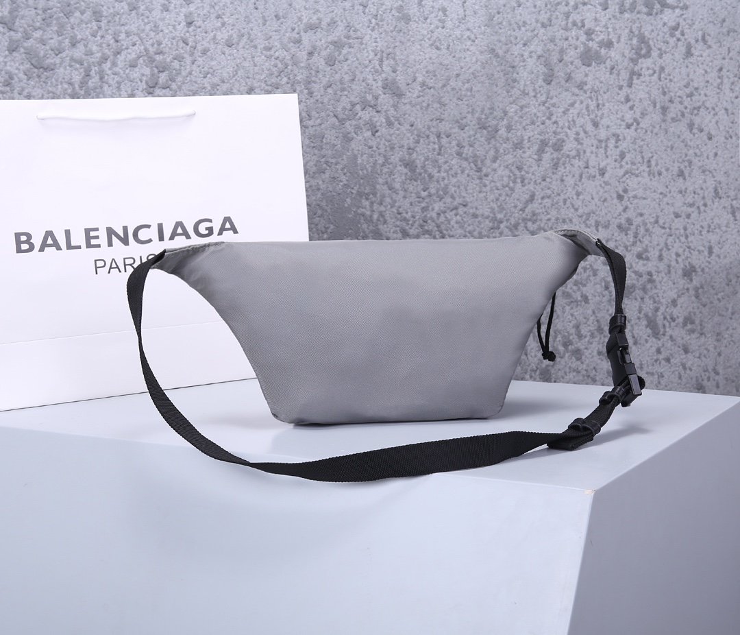 超スーパーコピー後払い国内発送 Balenciaga バレンシアガ バッグ 実物の写真 N品代引き対応送料無料安全必ず届く信用できるサイト