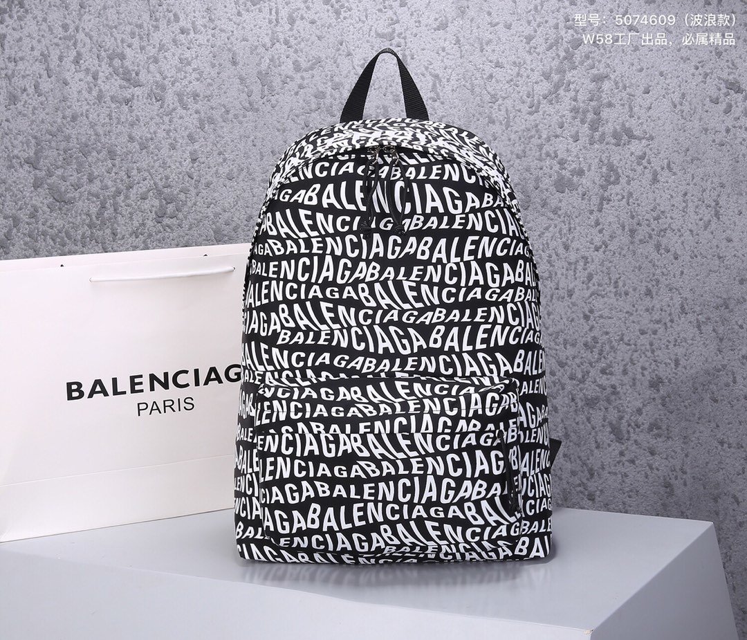 超スーパーコピー後払い国内発送 Balenciaga バレンシアガ バッグ 実物の写真 N品代引き対応送料無料安全必ず届く信用できるサイト