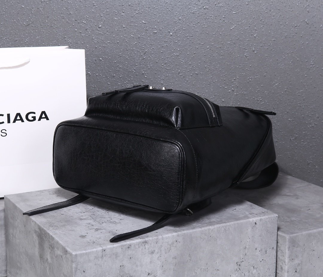 超スーパーコピー後払い国内発送 Balenciaga バレンシアガ バッグ 実物の写真 N品代引き対応送料無料安全必ず届く信用できるサイト