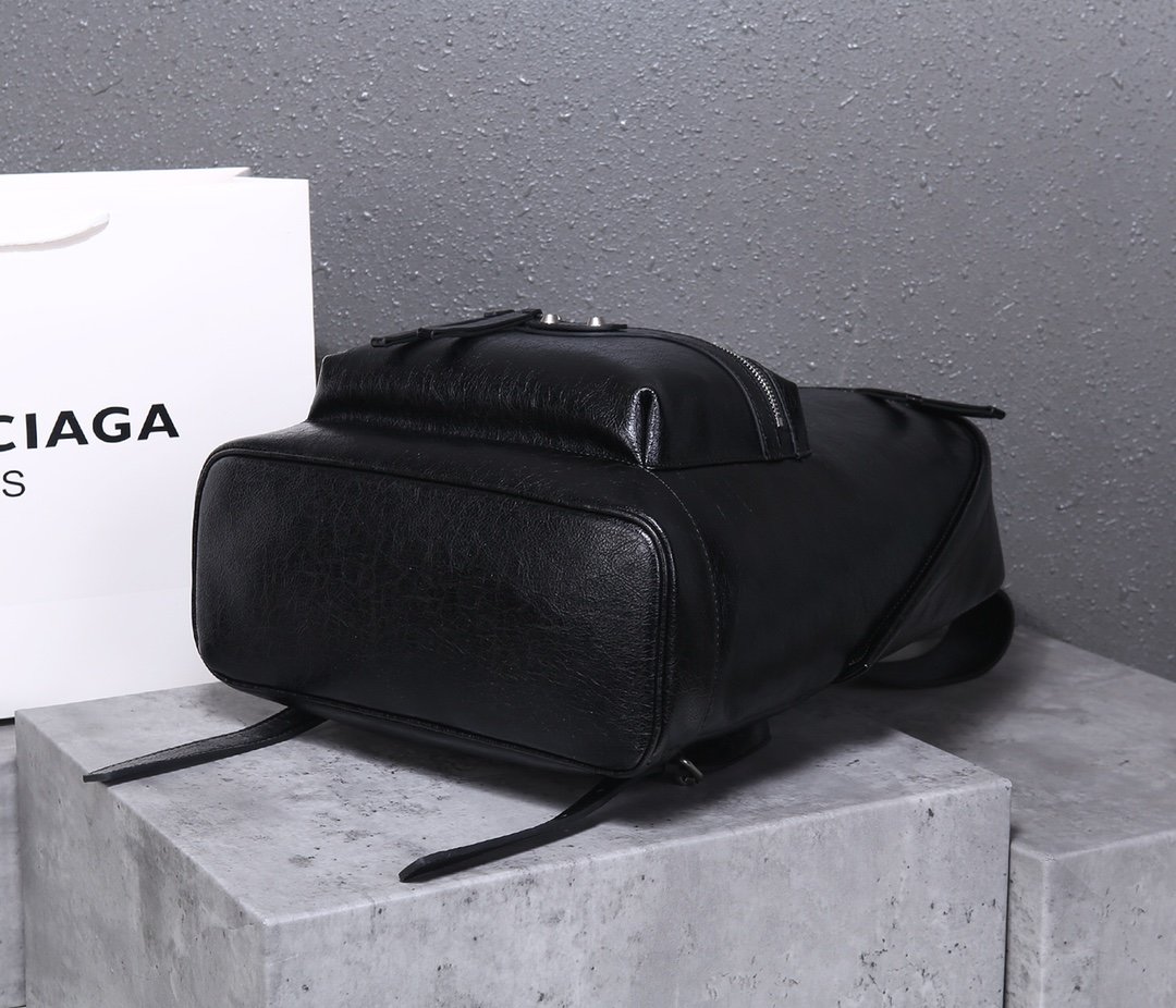 超スーパーコピー後払い国内発送 Balenciaga バレンシアガ バッグ 実物の写真 N品代引き対応送料無料安全必ず届く信用できるサイト