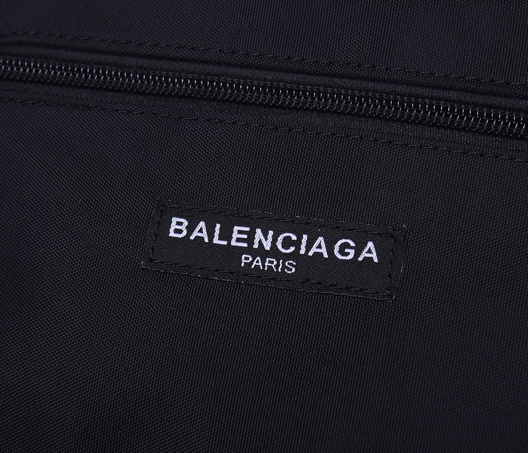 超スーパーコピー後払い国内発送 Balenciaga バレンシアガ バッグ 実物の写真 N品代引き対応送料無料安全必ず届く信用できるサイト