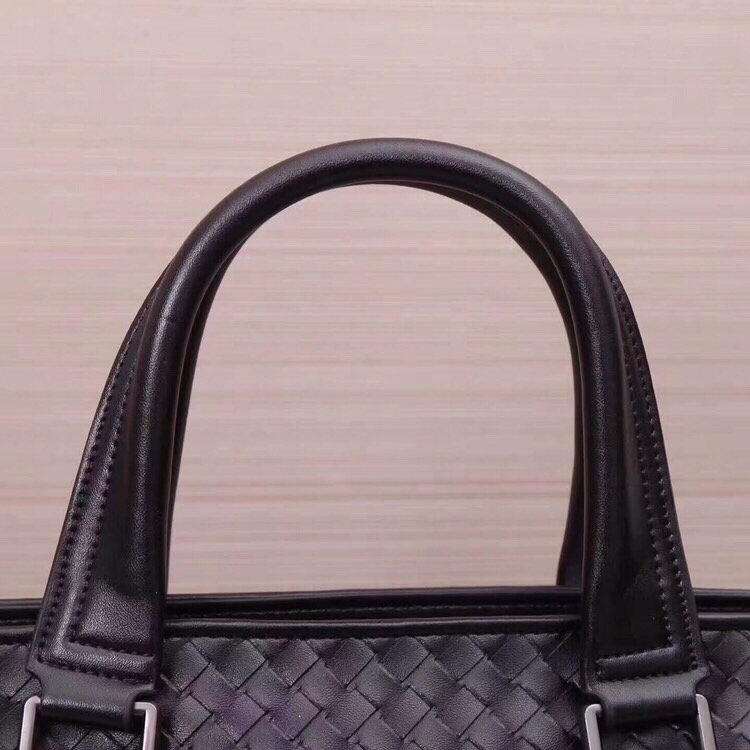 スーパーコピー代引き対応 ボッテガ・ヴェネタ  Bottega Veneta バッグ 実物の写真 N品後払い国内発送送料無料安全必ず届く信用できるサイト