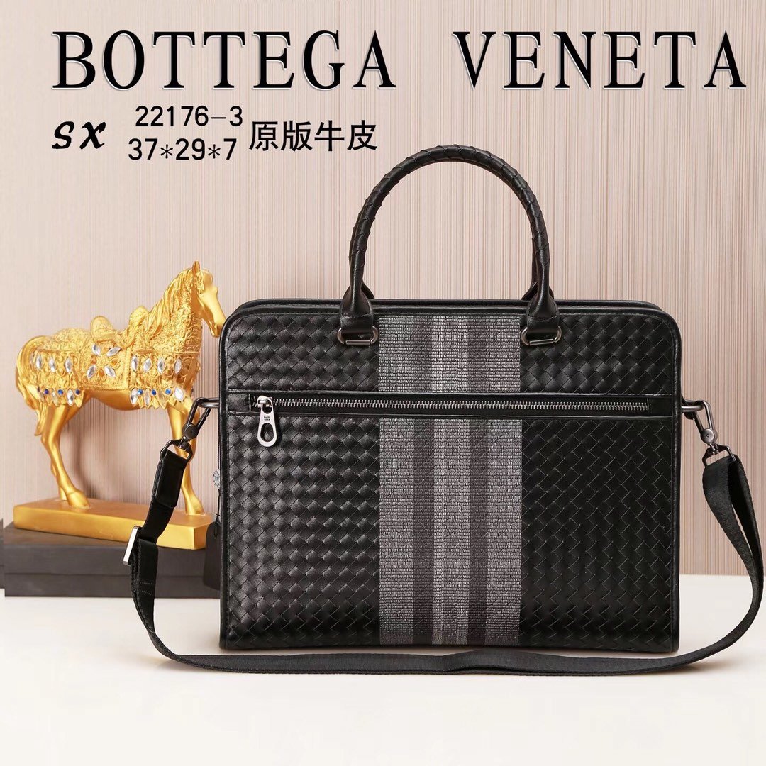 スーパーコピー代引き対応 ボッテガ・ヴェネタ  Bottega Veneta バッグ 実物の写真 N品後払い国内発送送料無料安全必ず届く信用できるサイト