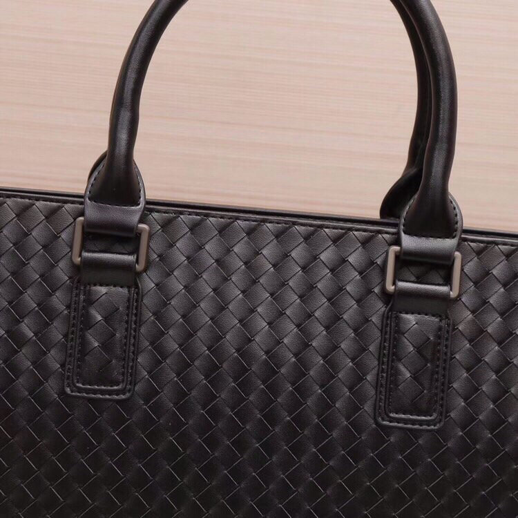 スーパーコピー代引き対応 ボッテガ・ヴェネタ  Bottega Veneta バッグ 実物の写真 N品後払い国内発送送料無料安全必ず届く信用できるサイト