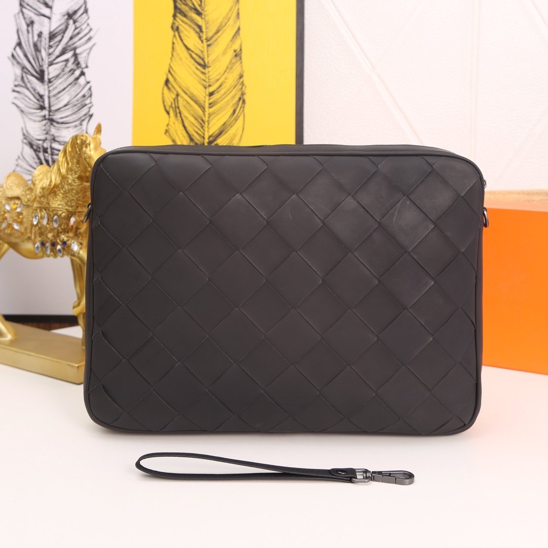 スーパーコピー代引き対応 ボッテガ・ヴェネタ  Bottega Veneta バッグ 実物の写真 N品後払い国内発送送料無料安全必ず届く信用できるサイト