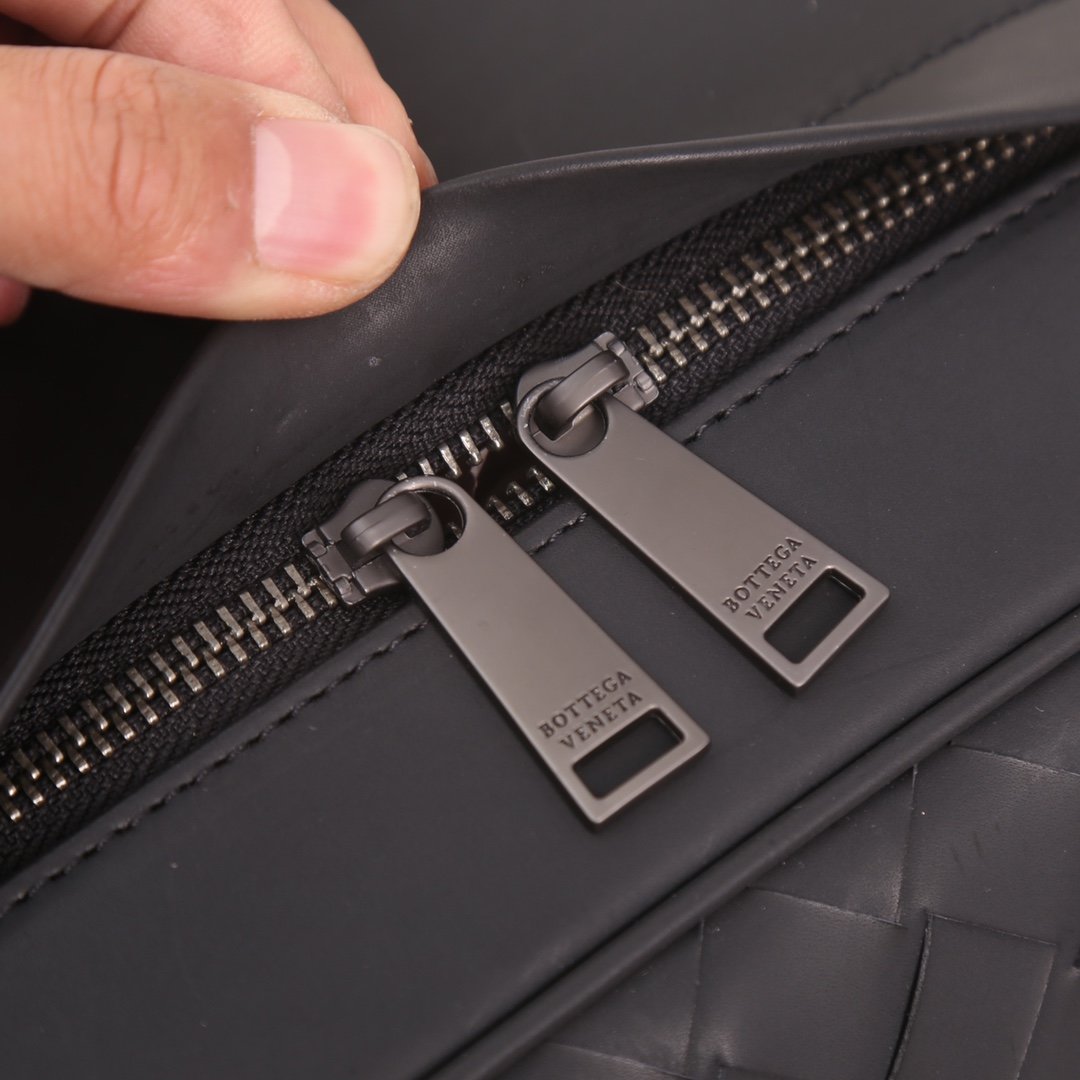 スーパーコピー代引き対応 ボッテガ・ヴェネタ  Bottega Veneta バッグ 実物の写真 N品後払い国内発送送料無料安全必ず届く信用できるサイト