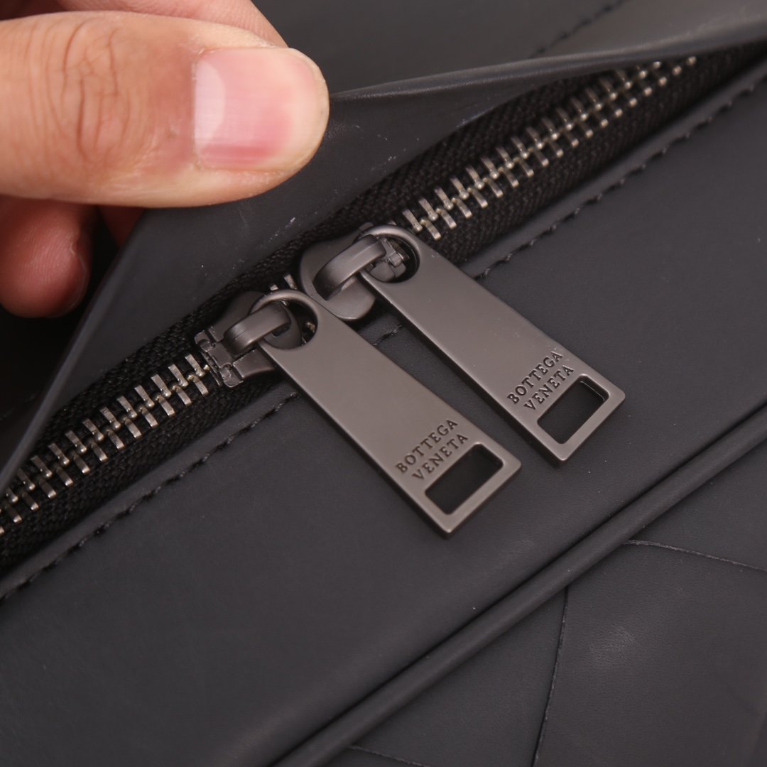 スーパーコピー代引き対応 ボッテガ・ヴェネタ  Bottega Veneta バッグ 実物の写真 N品後払い国内発送送料無料安全必ず届く信用できるサイト