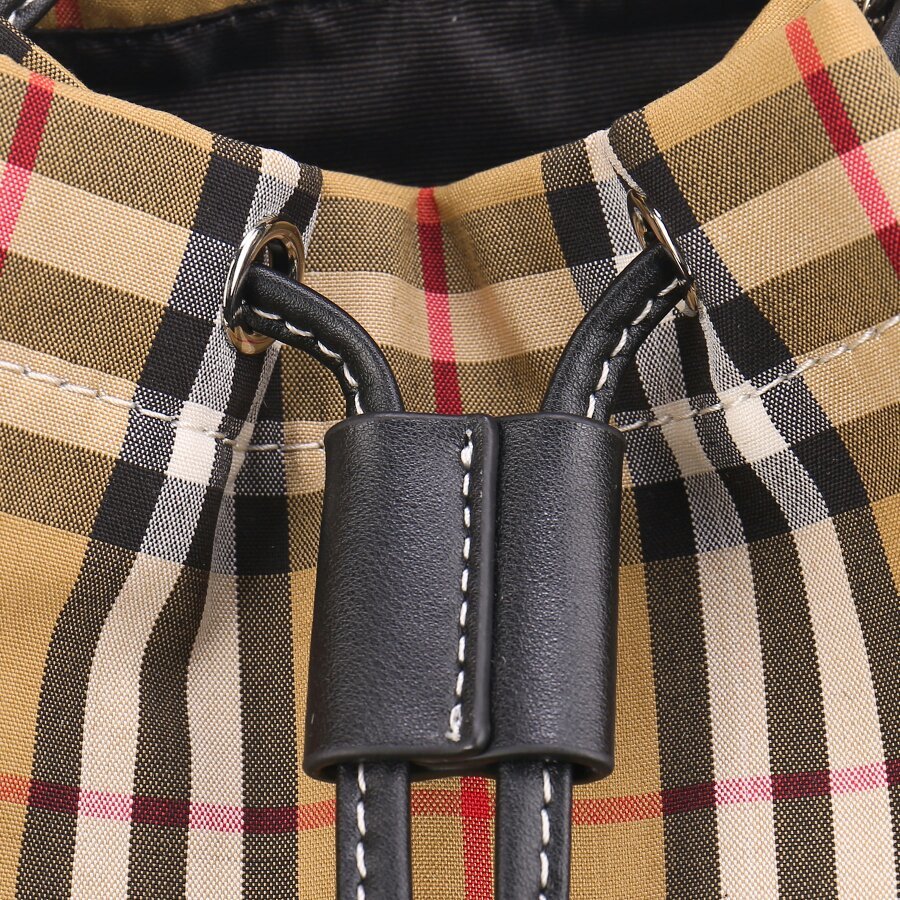 格好良いアイテムBurberry バーバリー 実物の写真スーパーコピーバッグN品代引き対応国内発送後払い安全必ず届く人気サイト