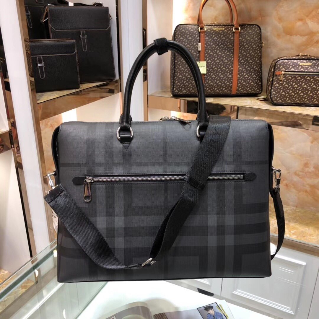 格好良いアイテムBurberry バーバリー ビジネスバッグ 82376-1 ハンドバッグ 実物の写真スーパーコピーバッグN品代引き対応国内