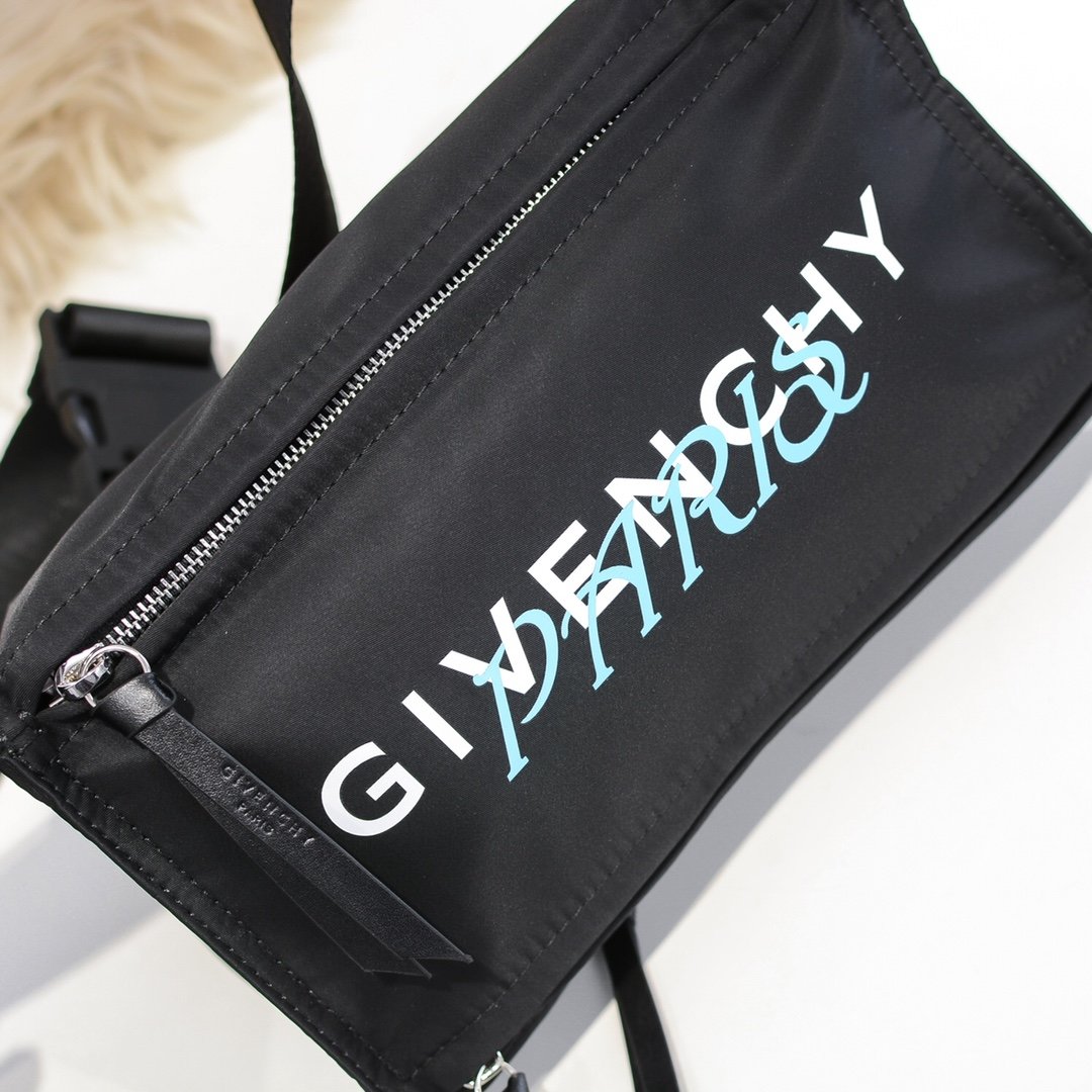 送料無料ジバンシー Givenchy バッグ実物の写真スーパーコピーN品代引き対応国内発送後払い安全必ず届く人気サイト