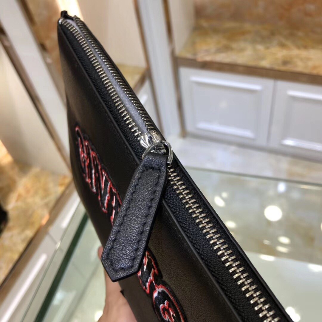 送料無料ジバンシー Givenchy バッグ実物の写真スーパーコピーN品代引き対応国内発送後払い安全必ず届く人気サイト