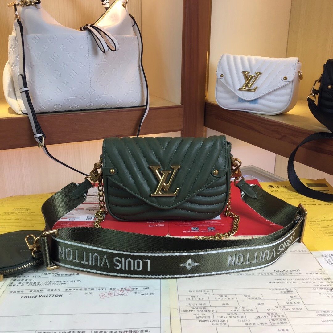 送料無料新入荷ルイヴィトンLouis Vuittonショルダーバッグ スーパーコピー財布代引き可能国内発送後払い安全必ず届く信用できるサイト