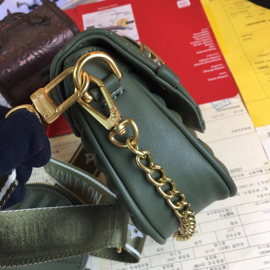 送料無料新入荷ルイヴィトンLouis Vuittonショルダーバッグ スーパーコピー財布代引き可能国内発送後払い安全必ず届く信用できるサイト