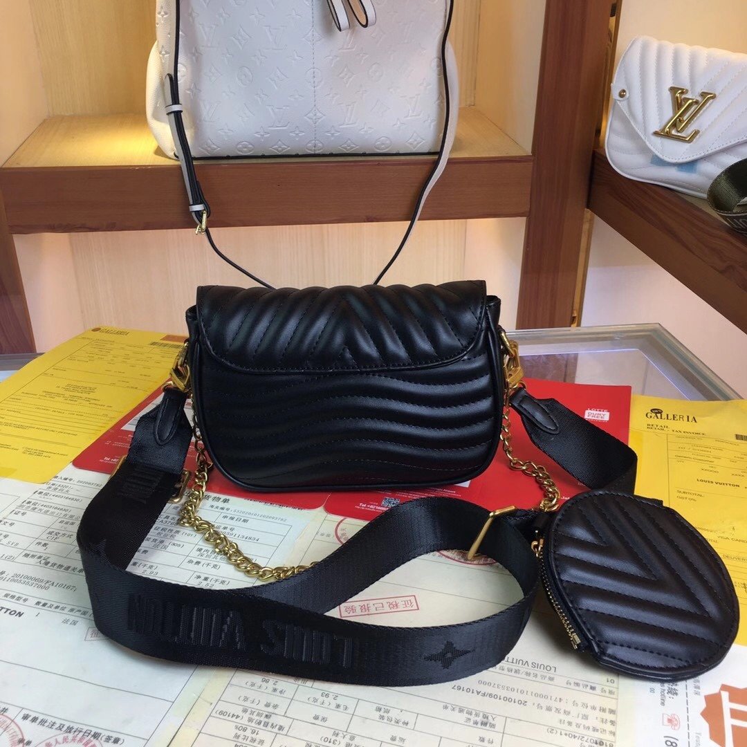 送料無料新入荷ルイヴィトンLouis Vuittonショルダーバッグ スーパーコピー財布代引き可能国内発送後払い安全必ず届く信用できるサイト