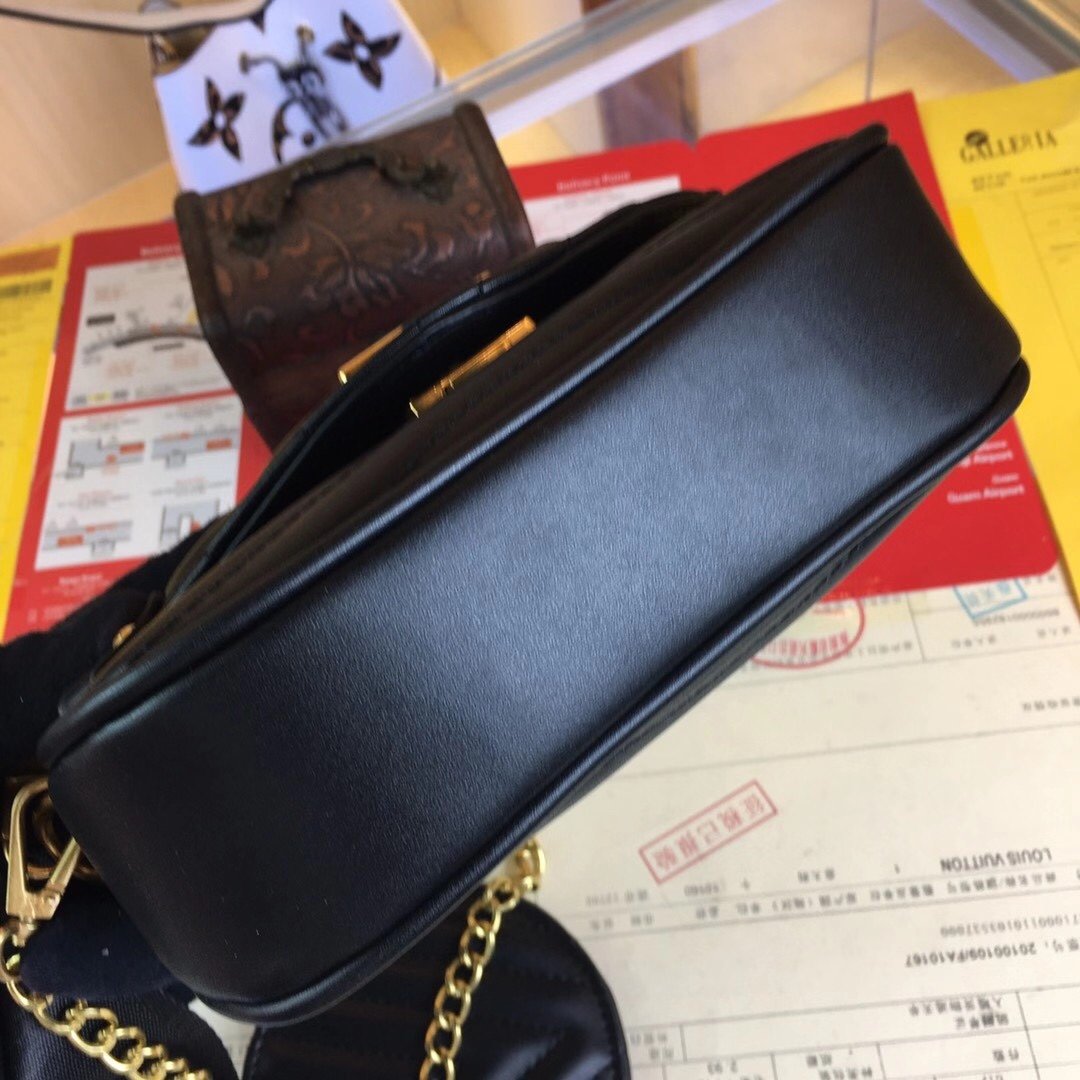 送料無料新入荷ルイヴィトンLouis Vuittonショルダーバッグ スーパーコピー財布代引き可能国内発送後払い安全必ず届く信用できるサイト