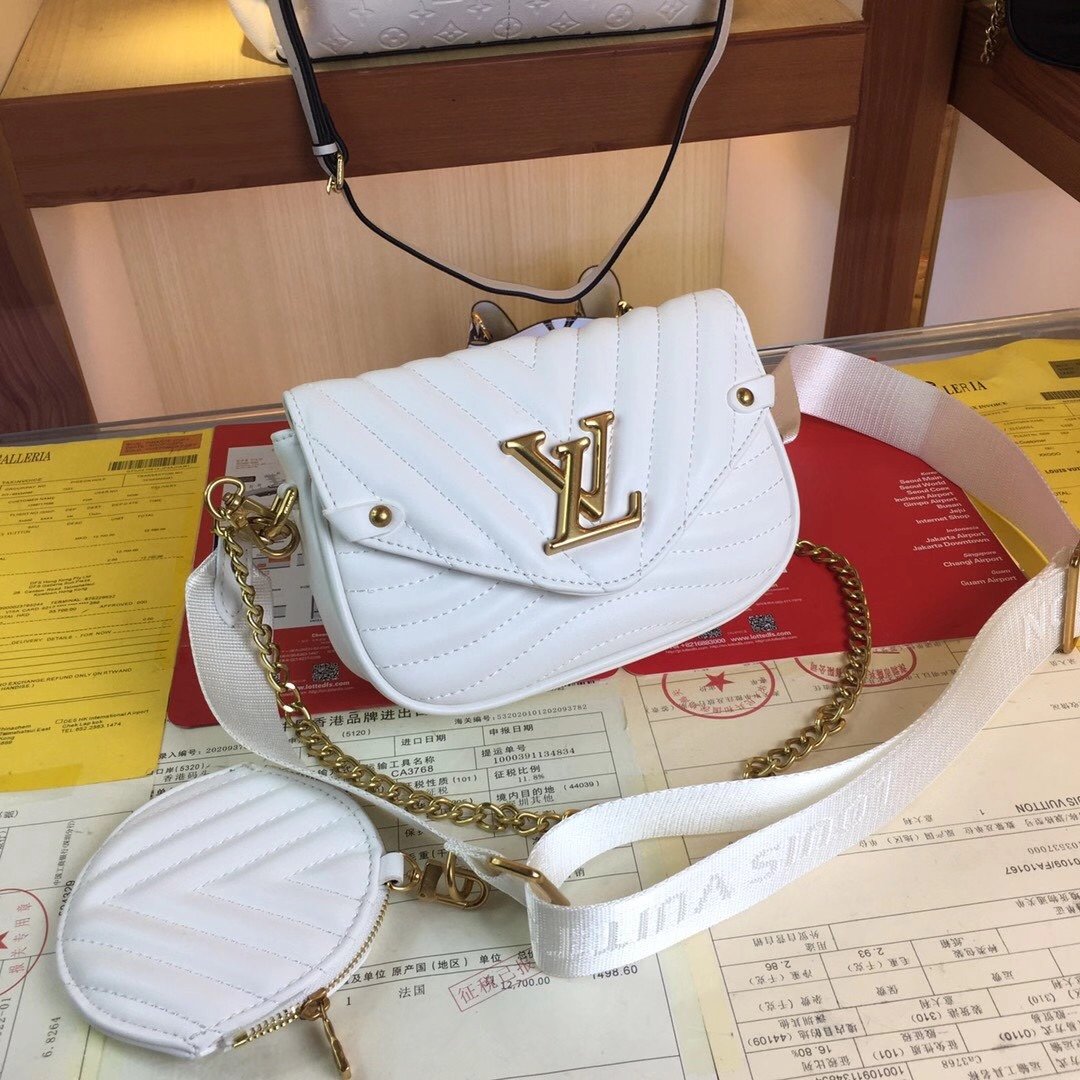 送料無料新入荷ルイヴィトンLouis Vuittonショルダーバッグ スーパーコピー財布代引き可能国内発送後払い安全必ず届く信用できるサイト