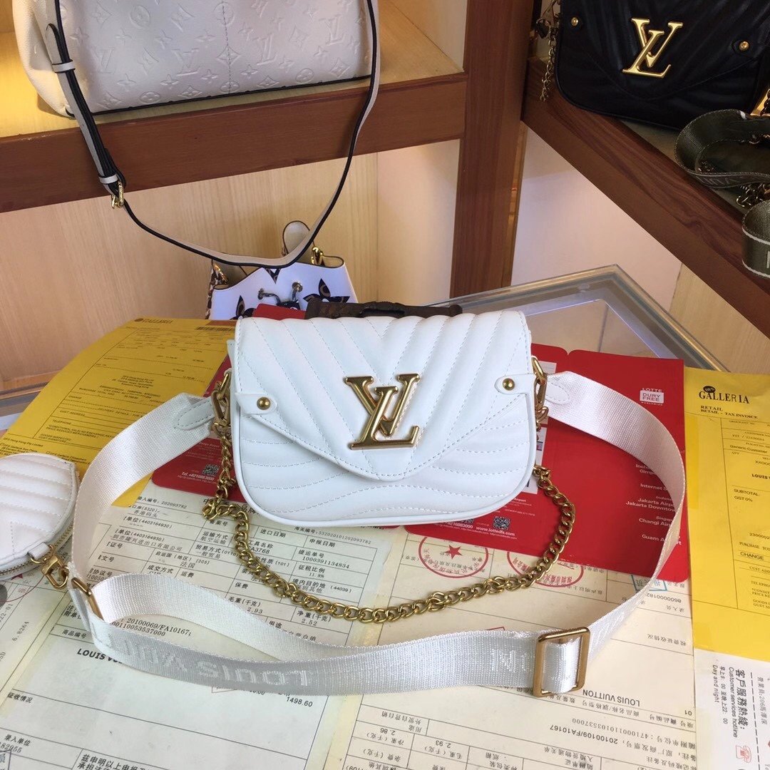 送料無料新入荷ルイヴィトンLouis Vuittonショルダーバッグ スーパーコピー財布代引き可能国内発送後払い安全必ず届く信用できるサイト