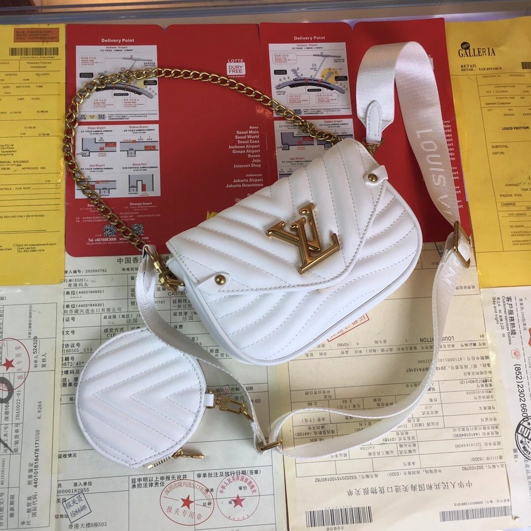 送料無料新入荷ルイヴィトンLouis Vuittonショルダーバッグ スーパーコピー財布代引き可能国内発送後払い安全必ず届く信用できるサイト