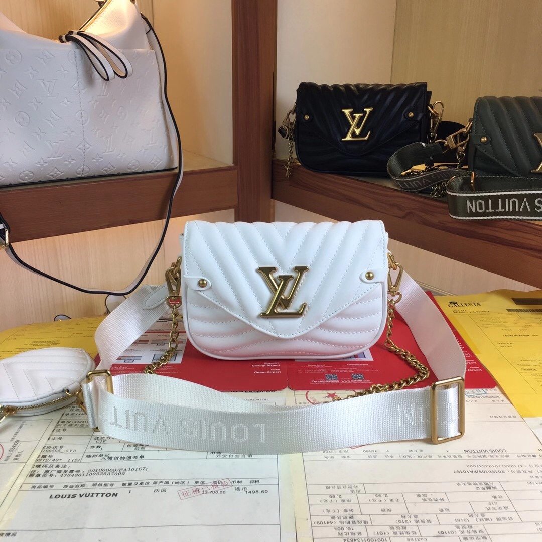 送料無料新入荷ルイヴィトンLouis Vuittonショルダーバッグ スーパーコピー財布代引き可能国内発送後払い安全必ず届く信用できるサイト