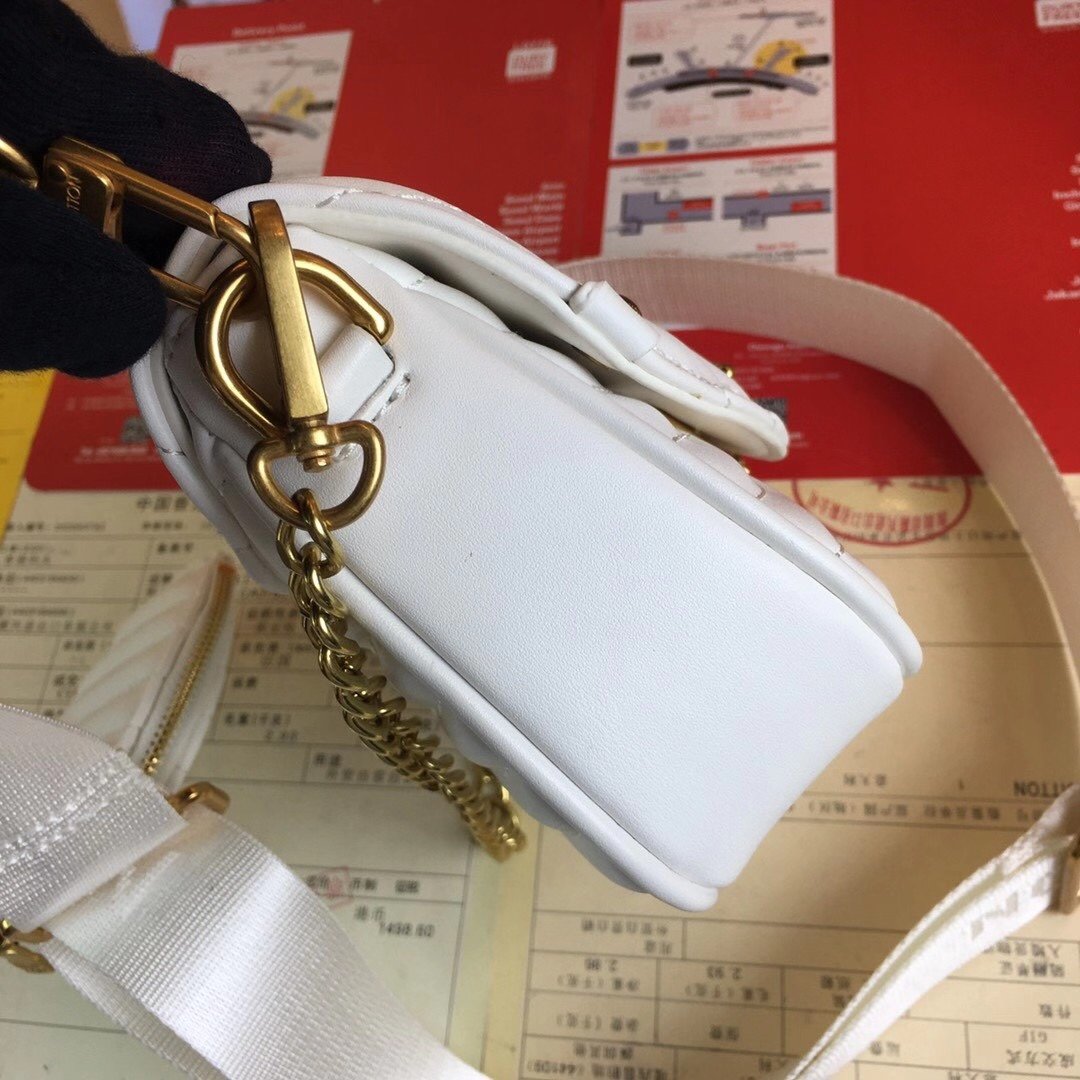 送料無料新入荷ルイヴィトンLouis Vuittonショルダーバッグ スーパーコピー財布代引き可能国内発送後払い安全必ず届く信用できるサイト