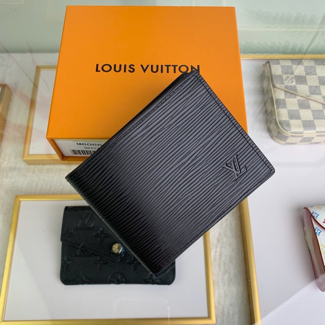 送料無料新入荷ルイヴィトンLouis Vuitton財布実物の写真スーパーコピー代引き可能国内発送後払い安全必ず届く信用できるサイトト