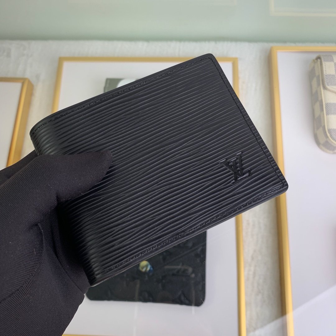 送料無料新入荷ルイヴィトンLouis Vuitton財布実物の写真スーパーコピー代引き可能国内発送後払い安全必ず届く信用できるサイトト