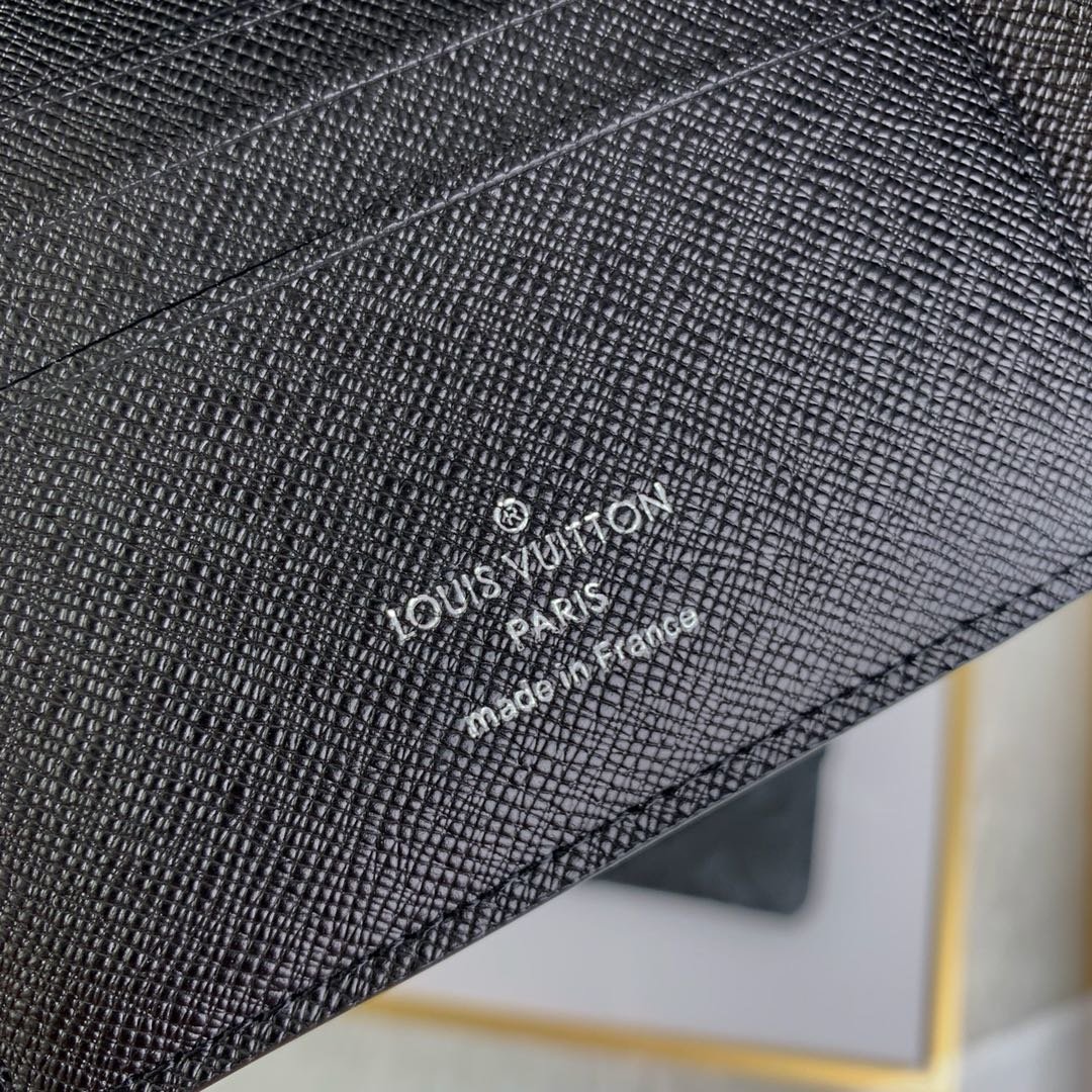 送料無料新入荷ルイヴィトンLouis Vuitton財布実物の写真スーパーコピー代引き可能国内発送後払い安全必ず届く信用できるサイトト