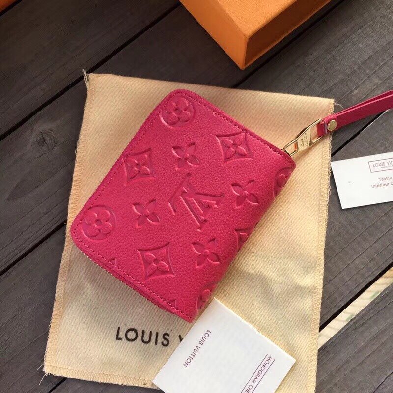 送料無料新入荷ルイヴィトンLouis Vuitton短財布実物の写真スーパーコピー代引き可能国内発送後払い安全必ず届く信用できるサイトト