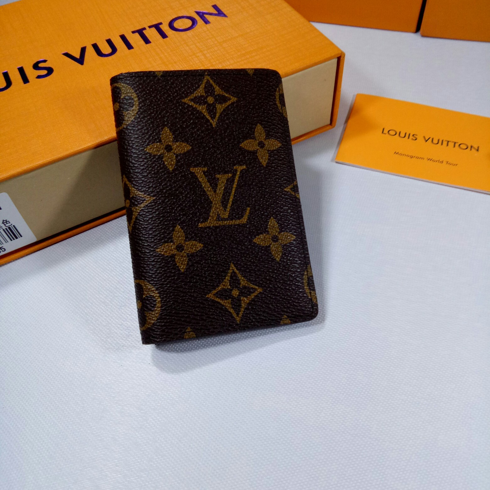 送料無料新入荷ルイヴィトンLouis Vuitton短財布実物の写真スーパーコピー代引き可能国内発送後払い安全必ず届く信用できるサイトト