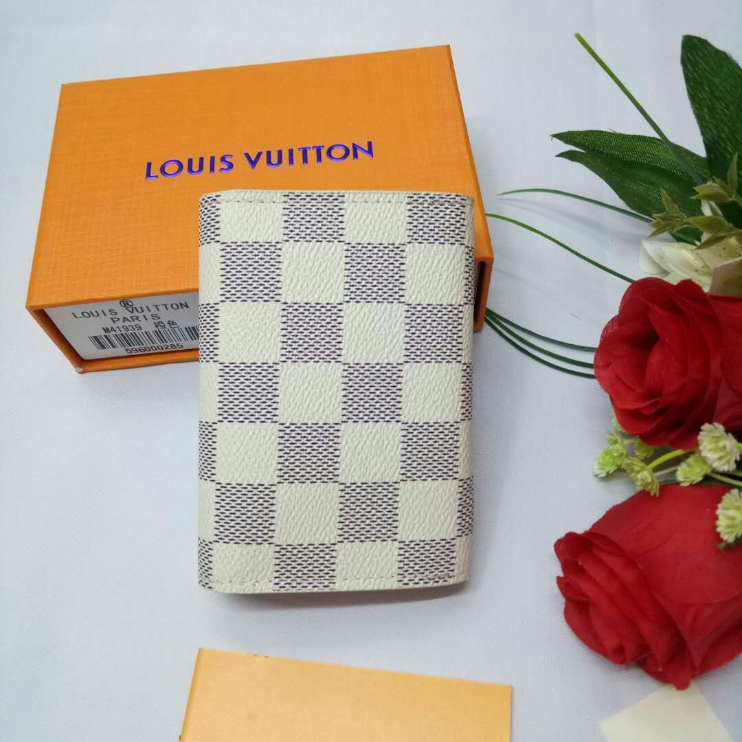 送料無料新入荷ルイヴィトンLouis Vuitton短財布実物の写真スーパーコピー代引き可能国内発送後払い安全必ず届く信用できるサイトト