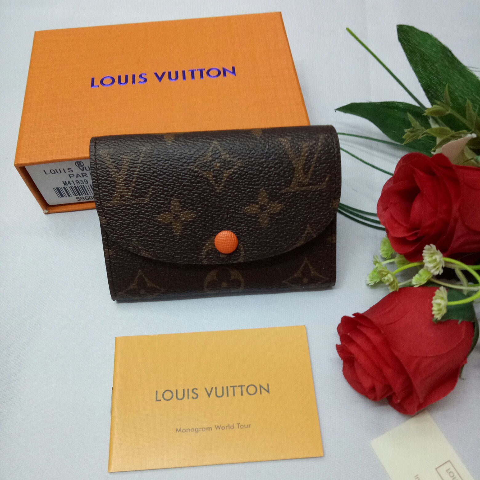 送料無料新入荷ルイヴィトンLouis Vuitton短財布実物の写真スーパーコピー代引き可能国内発送後払い安全必ず届く信用できるサイトト