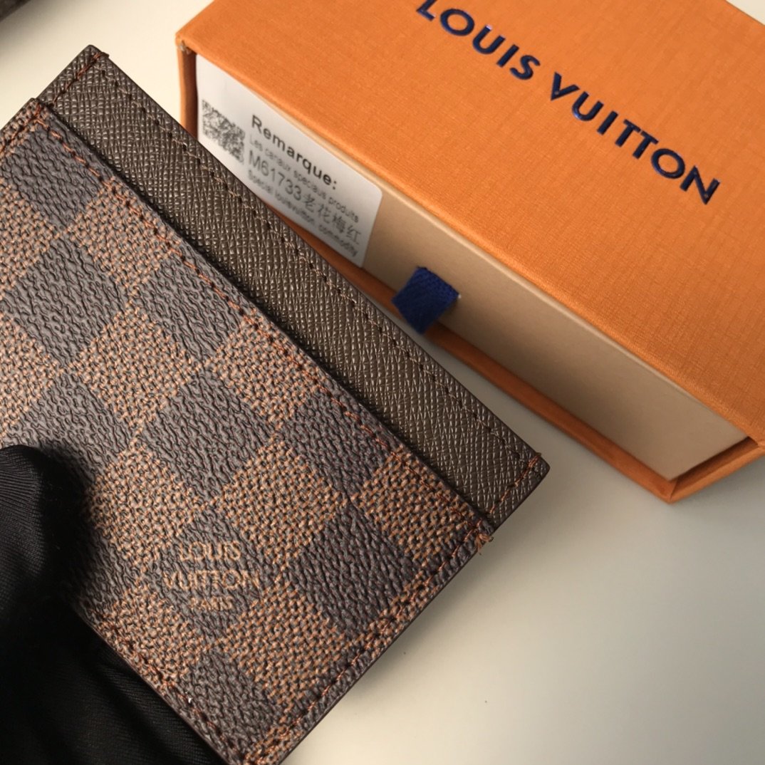 送料無料新入荷ルイヴィトンLouis Vuitton財布実物の写真スーパーコピー代引き可能国内発送後払い安全必ず届く信用できるサイトト