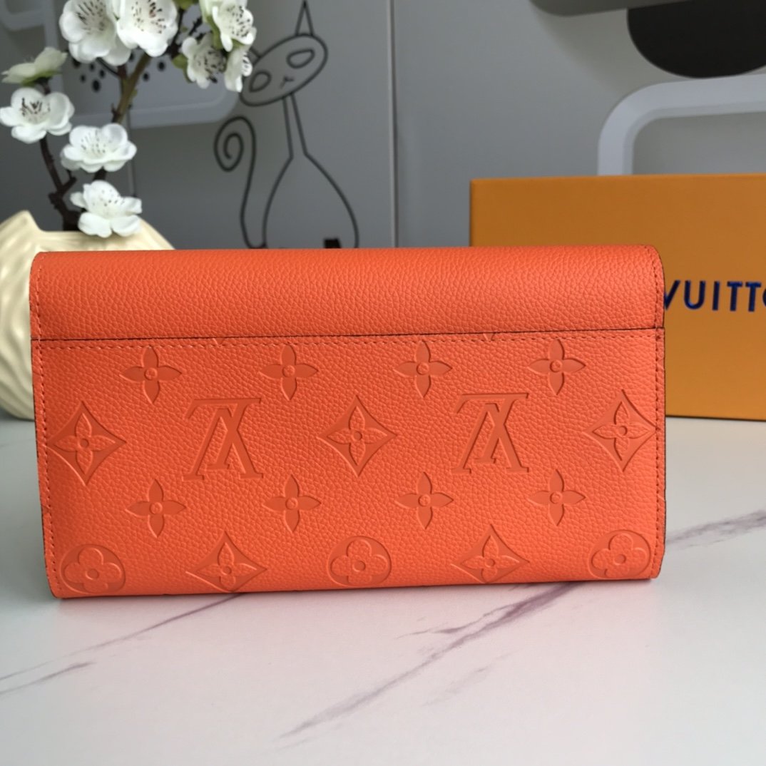 送料無料新入荷ルイヴィトンLouis Vuitton財布実物の写真スーパーコピー代引き可能国内発送後払い安全必ず届く信用できるサイトト