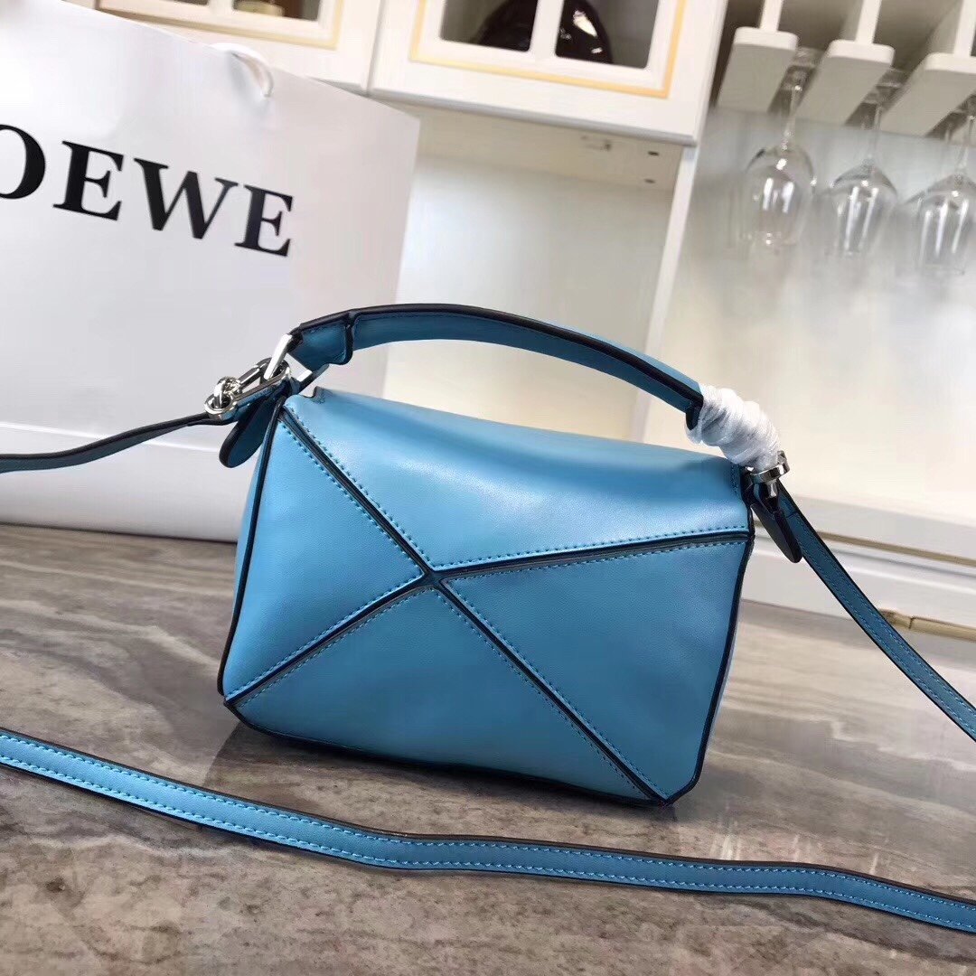 送料無料新入荷Loeweロエベスーパーコピー代引き可能国内発送後払い安全必ず届く信用できるサイトト