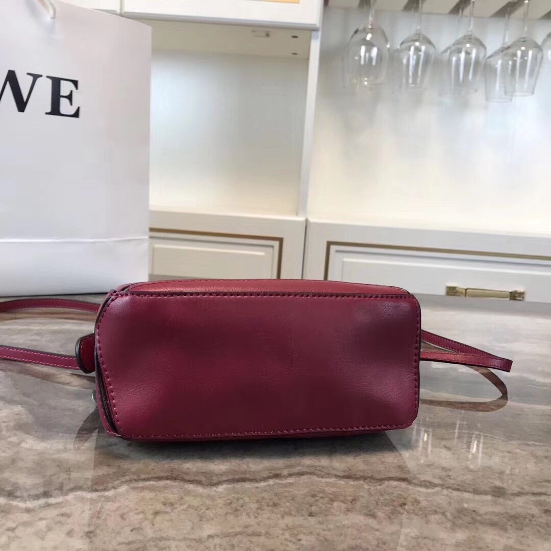 送料無料新入荷Loeweロエベスーパーコピー代引き可能国内発送後払い安全必ず届く信用できるサイトト