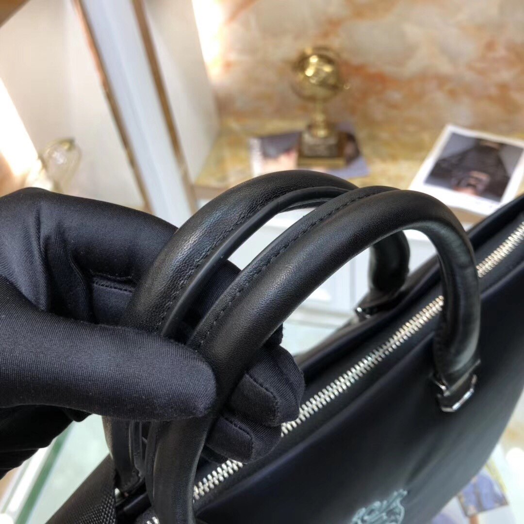 偽物おすすめ口コミVersace ヴェルサーチ 実物の写真スーパーコピーバッグN品代引き対応国内発送後払い安全必ず届く人気サイト