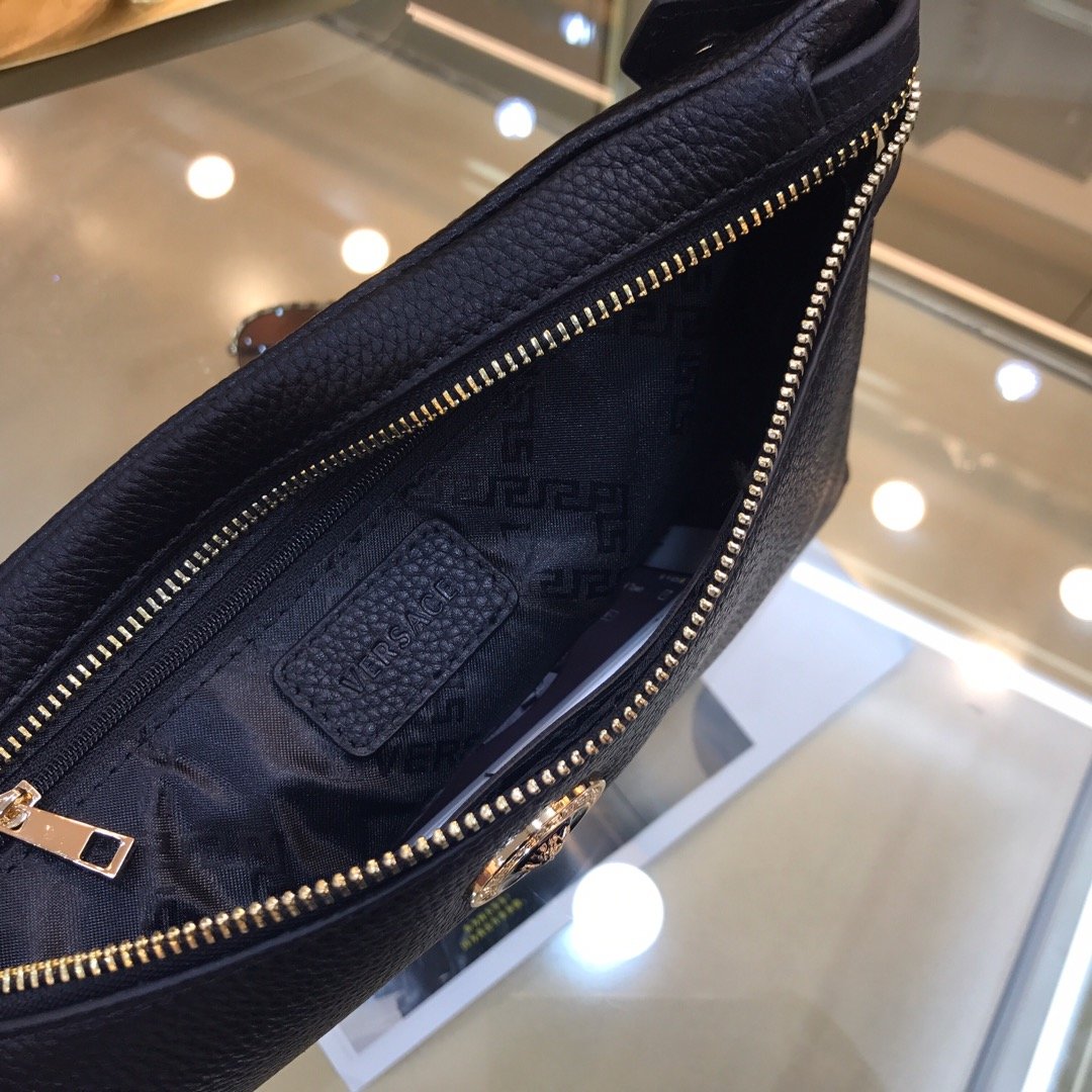 偽物おすすめ口コミVersace ヴェルサーチ 実物の写真スーパーコピーバッグN品代引き対応国内発送後払い安全必ず届く人気サイト