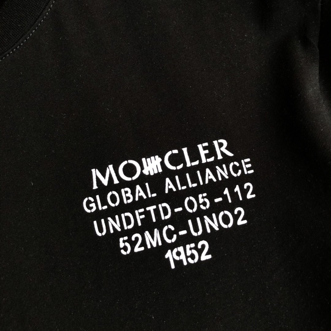 国内発送後払いモンクレール Moncler 半袖 メンズ/レディース Tシャツ 実物の写真 スーパーコピーTシャツN品代引き対応送料無料安全必ず届く信用できるサイト