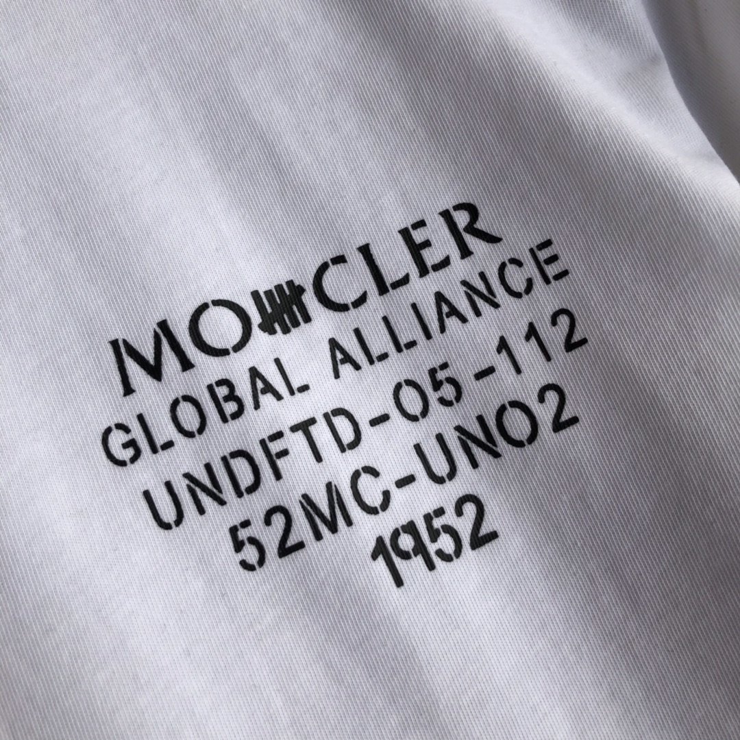 国内発送後払いモンクレール Moncler 半袖 メンズ/レディース Tシャツ 実物の写真 スーパーコピーTシャツN品代引き対応送料無料安全必ず届く信用できるサイト