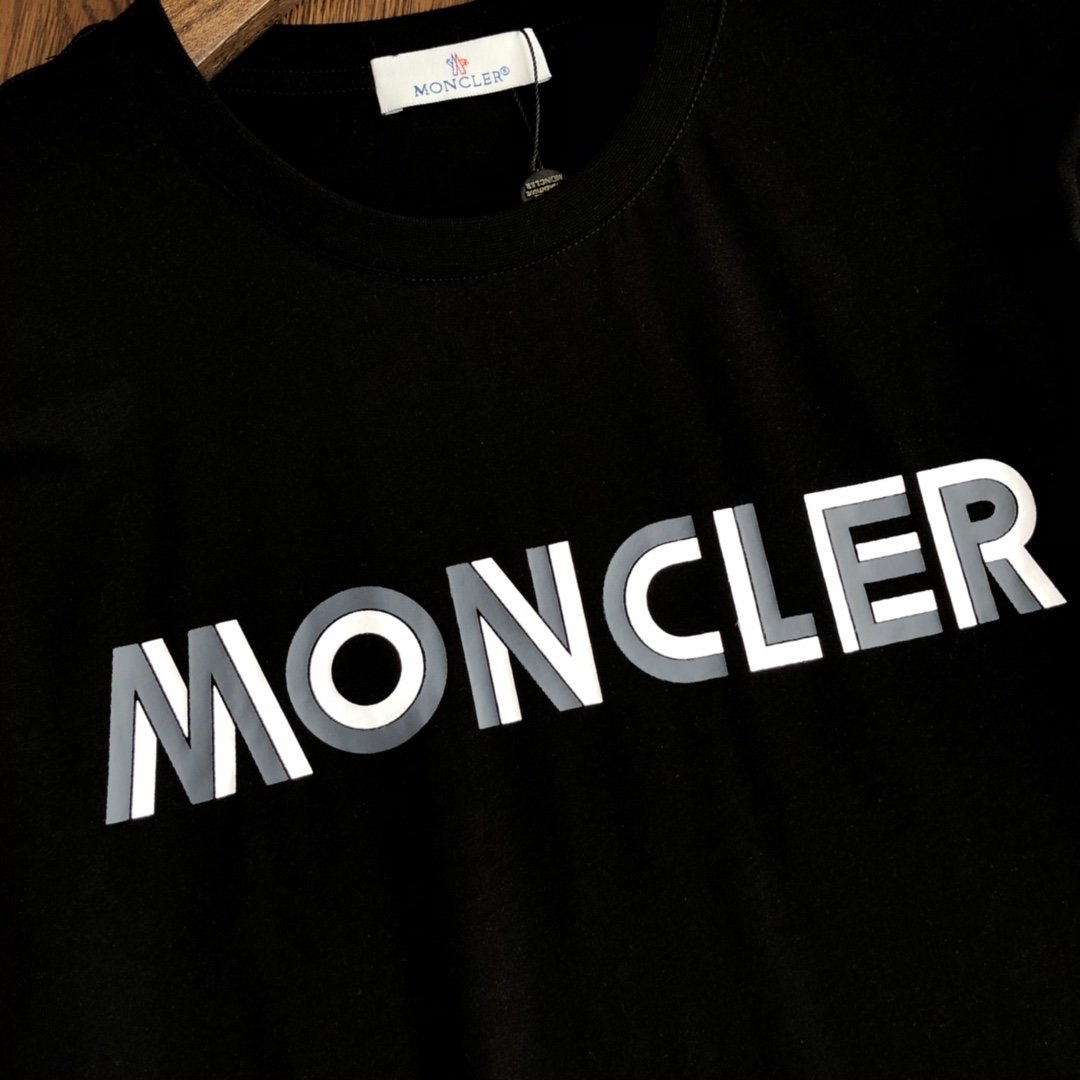 国内発送後払いモンクレール Moncler 半袖 メンズ/レディース Tシャツ 実物の写真 スーパーコピーTシャツN品代引き対応送料無料安全必ず届く信用できるサイト