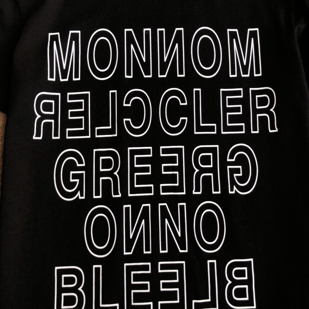 国内発送後払いモンクレール Moncler 半袖 メンズ/レディース Tシャツ 実物の写真 スーパーコピーTシャツN品代引き対応送料無料安全必ず届く信用できるサイト