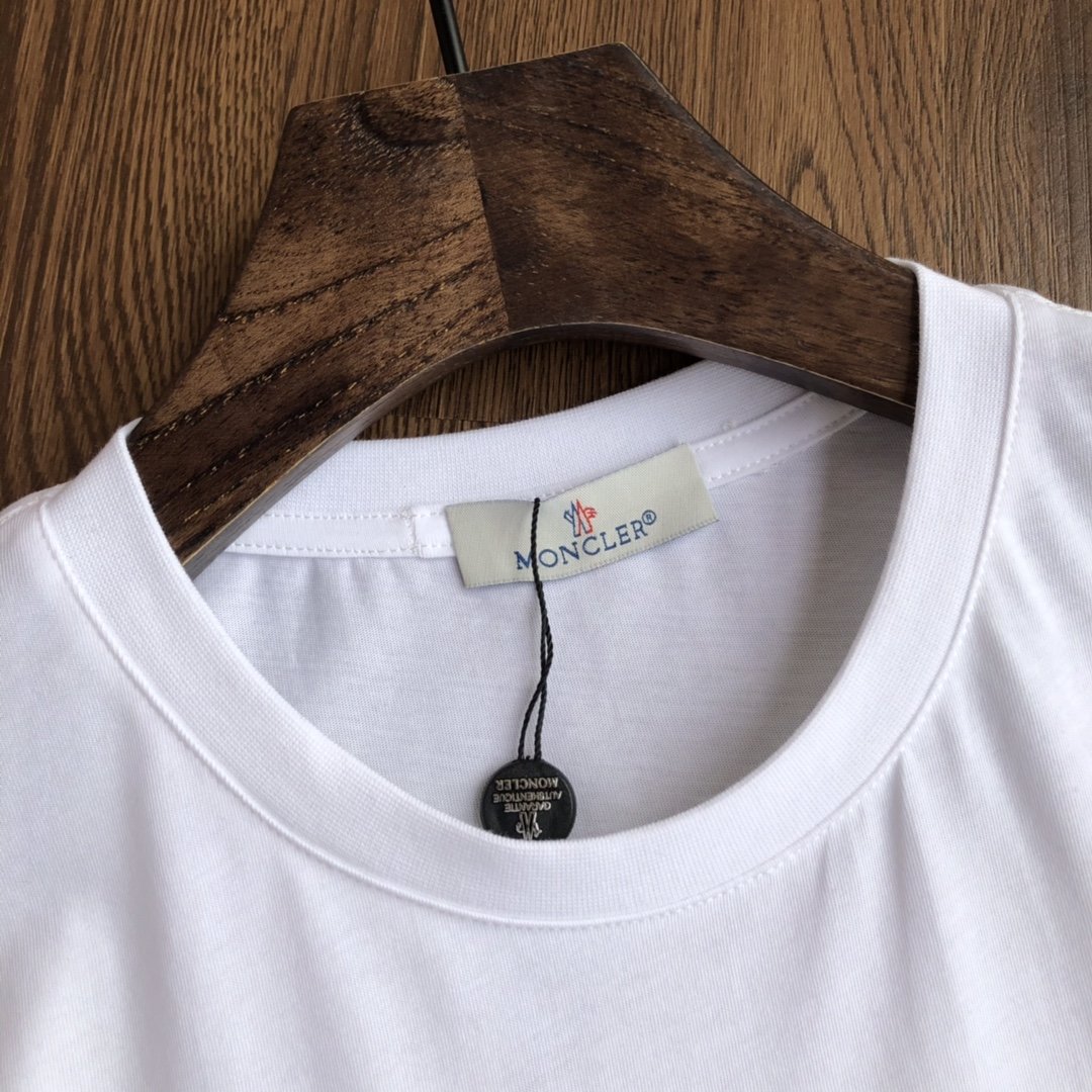 国内発送後払いモンクレール Moncler 半袖 メンズ/レディース Tシャツ 実物の写真 スーパーコピーTシャツN品代引き対応送料無料安全必ず届く信用できるサイト