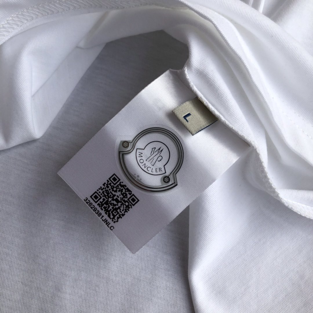 国内発送後払いモンクレール Moncler 半袖 メンズ/レディース Tシャツ 実物の写真 スーパーコピーTシャツN品代引き対応送料無料安全必ず届く信用できるサイト