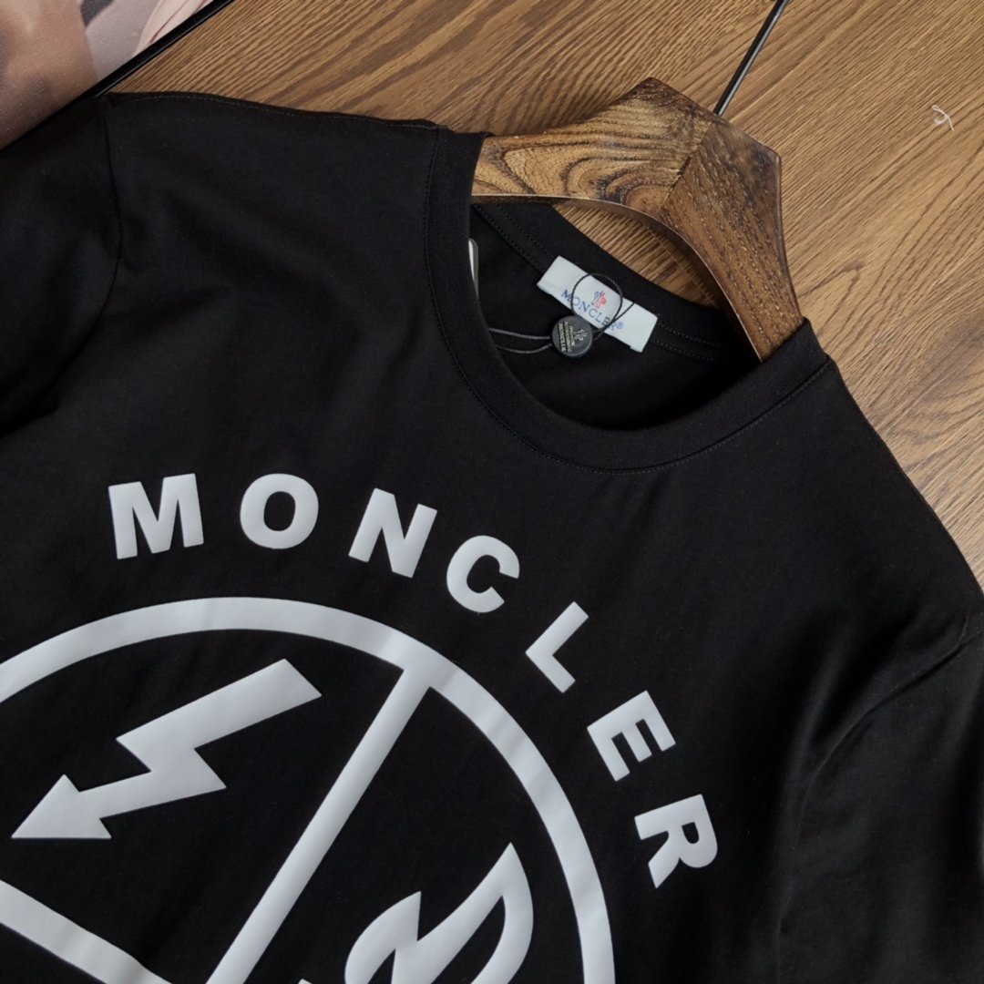 国内発送後払いモンクレール Moncler 半袖 メンズ/レディース Tシャツ 実物の写真 スーパーコピーTシャツN品代引き対応送料無料安全必ず届く信用できるサイト