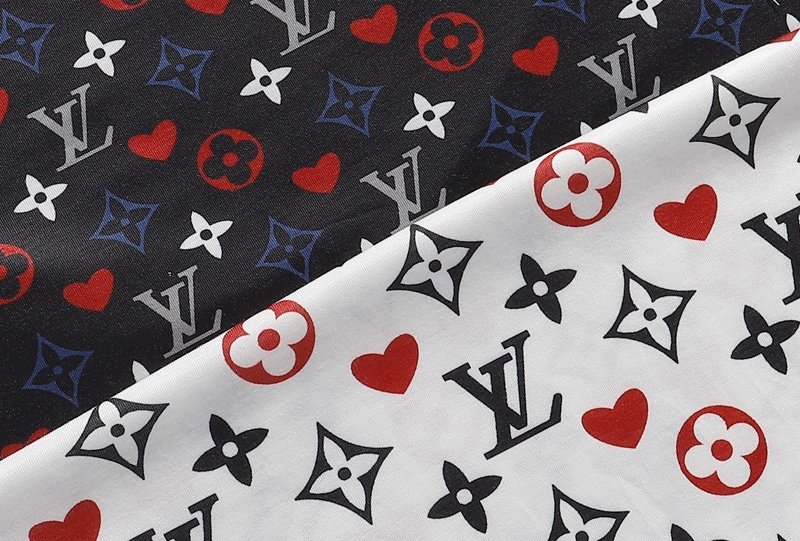 絶大な人気を誇るルイヴィトン Louis Vuitton 半袖 メンズ/レディース 実物の写真 スーパーコピーTシャツ代引き対応国内発送後払い送料無料安全必ず届く信用できるサイト