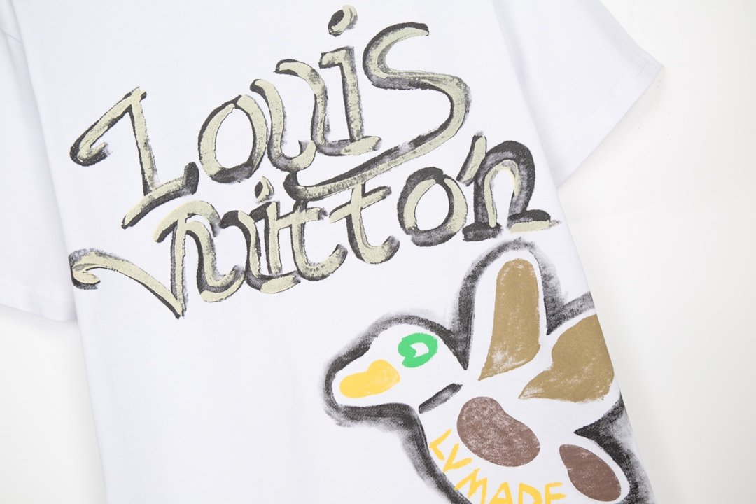 絶大な人気を誇るルイヴィトン Louis Vuitton 半袖 メンズ/レディース 実物の写真 スーパーコピーTシャツ代引き対応国内発送後払い送料無料安全必ず届く信用できるサイト